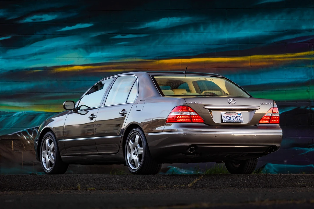 2006 Lexus LS 3rd Gen - Image 15 of 31