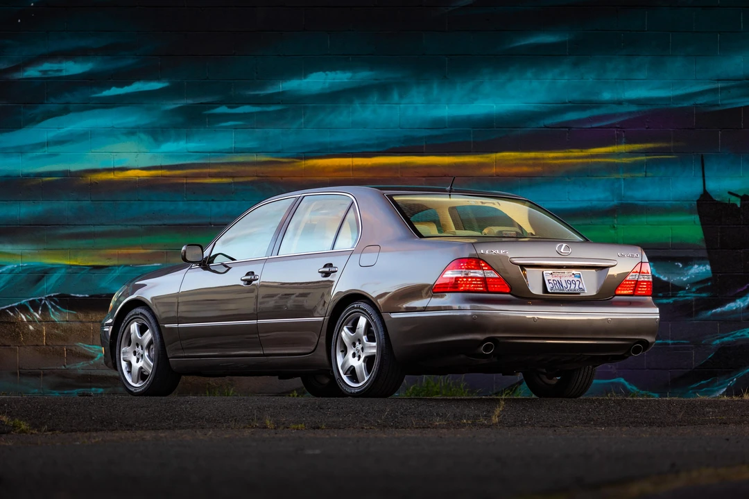 2006 Lexus LS 3rd Gen - Image 14 of 31