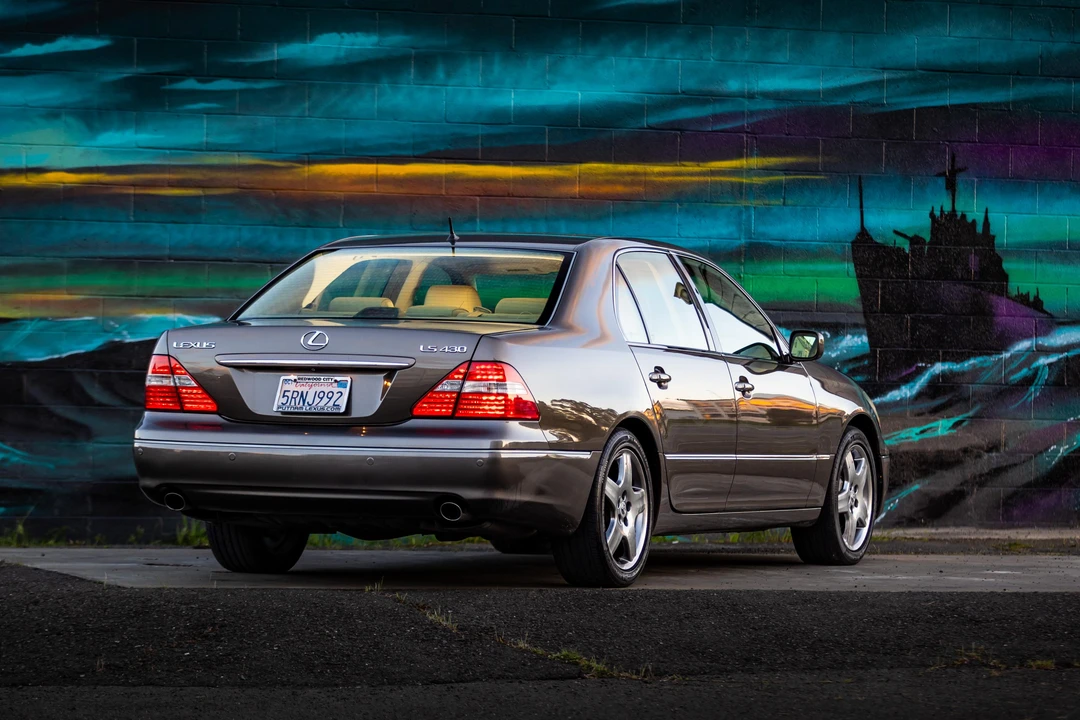 2006 Lexus LS 3rd Gen - Image 19 of 31