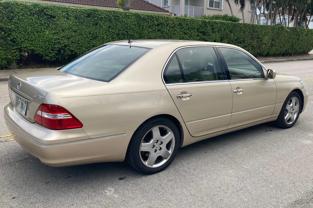 2006 Lexus LS 3rd Gen - Image 4 of 31