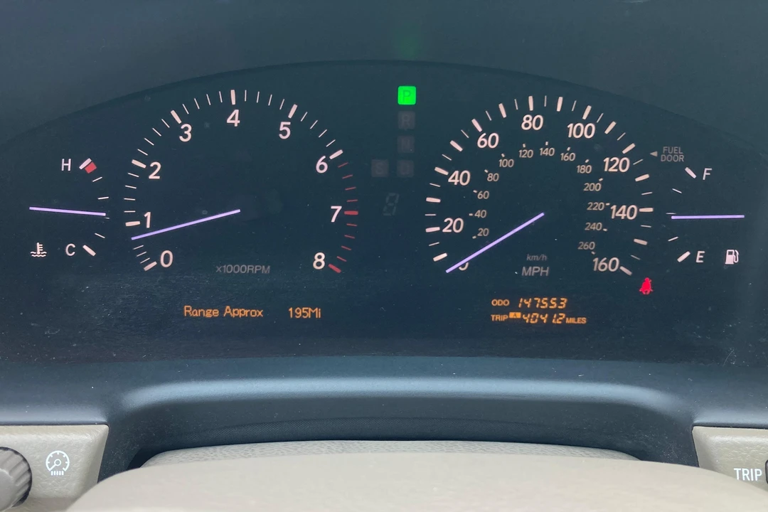 2006 Lexus LS 3rd Gen - Image 25 of 31