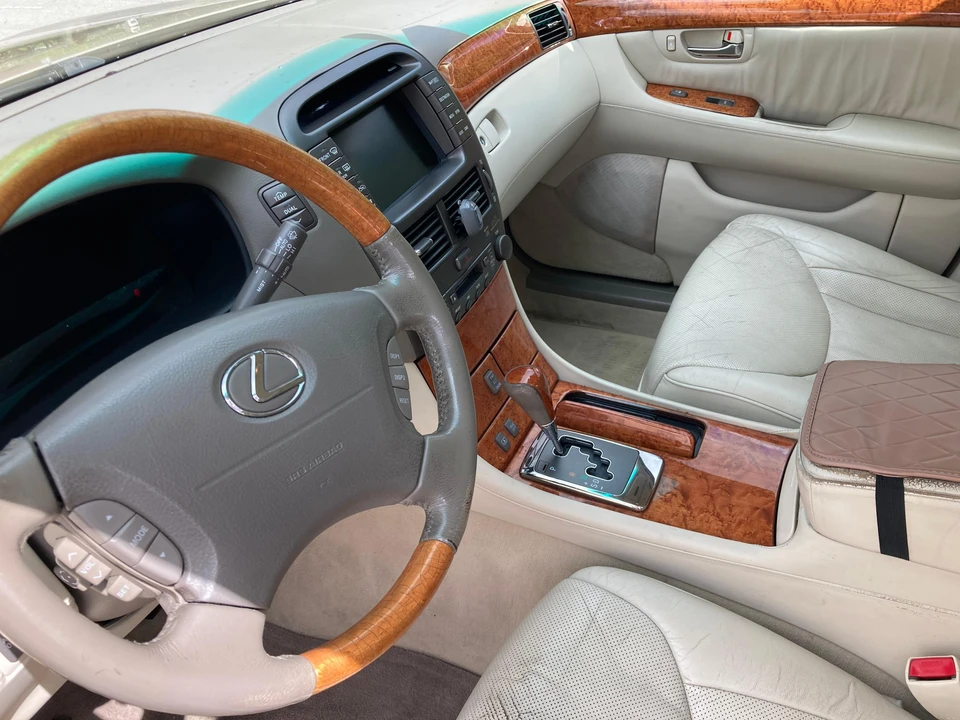 2006 Lexus LS 3rd Gen - Image 31 of 31