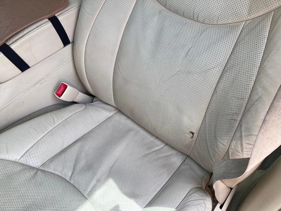 2006 Lexus LS 3rd Gen - Image 27 of 31