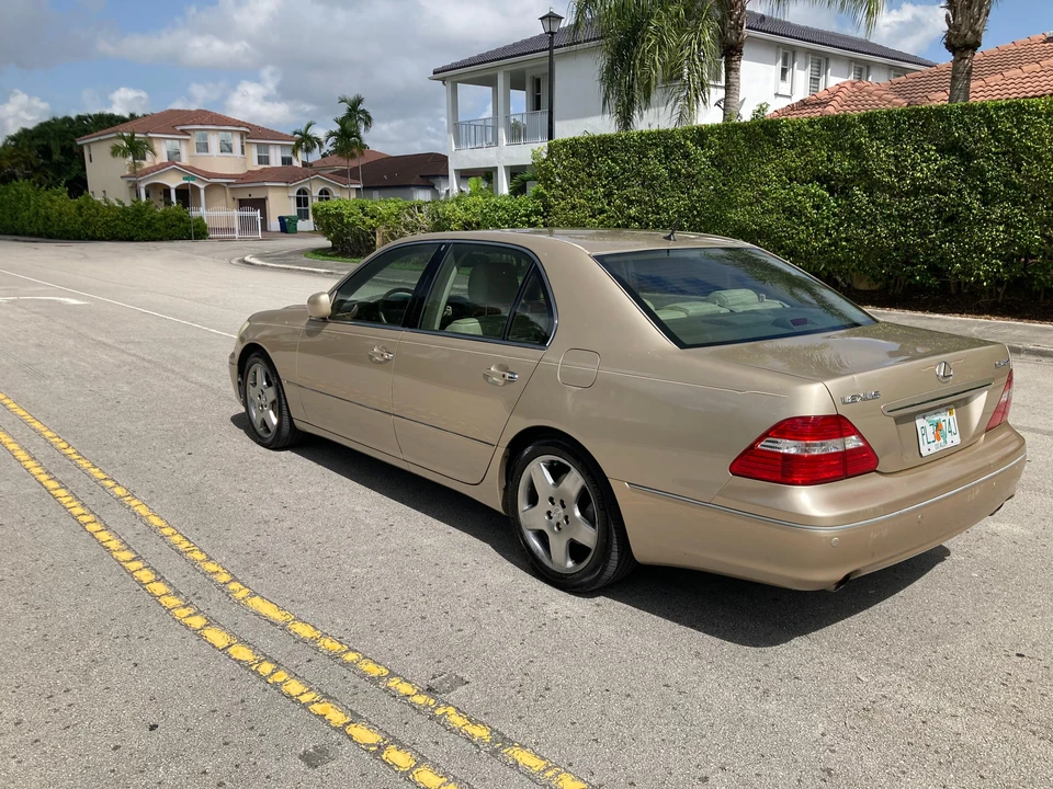 2006 Lexus LS 3rd Gen - Image 8 of 31
