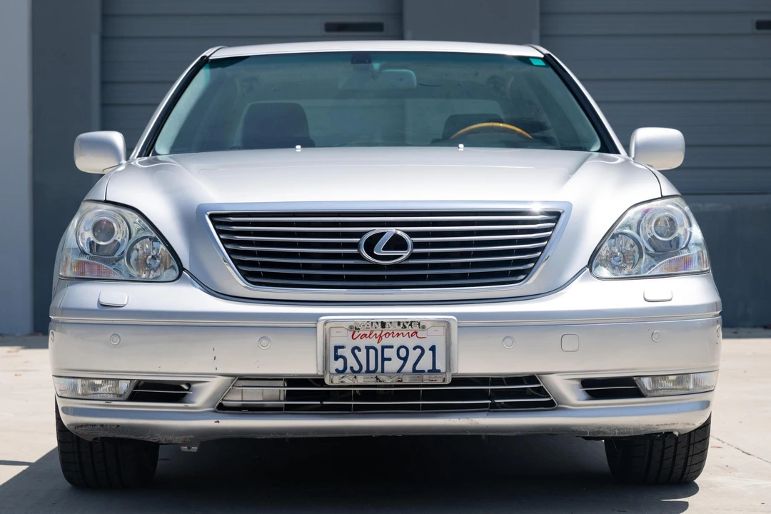 2006 Lexus LS 3rd Gen - Image 2 of 31