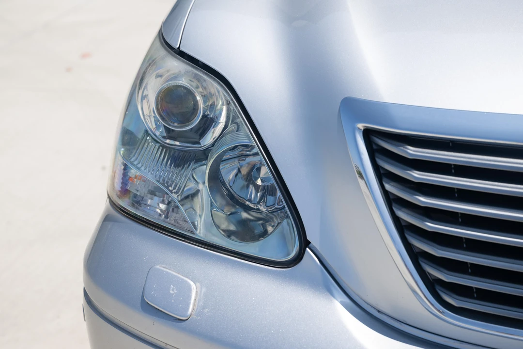 2006 Lexus LS 3rd Gen - Image 16 of 31