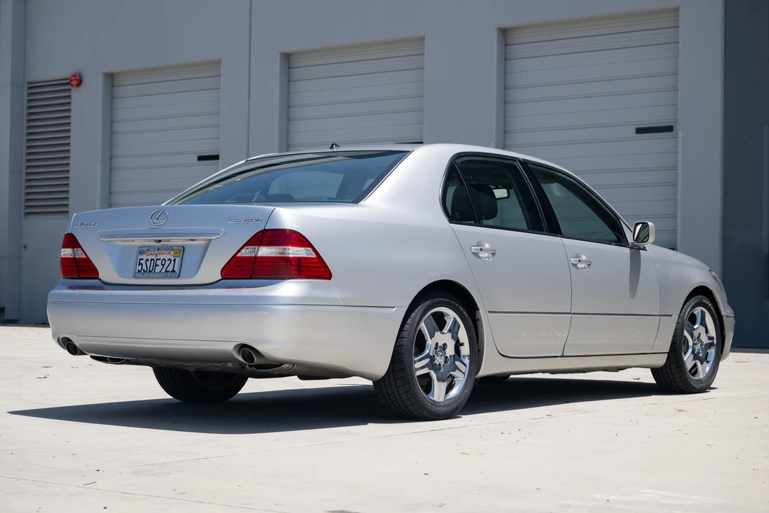 2006 Lexus LS 3rd Gen - Image 12 of 31