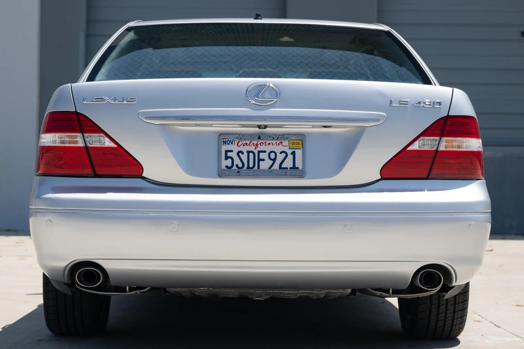 2006 Lexus LS 3rd Gen - Image 5 of 31
