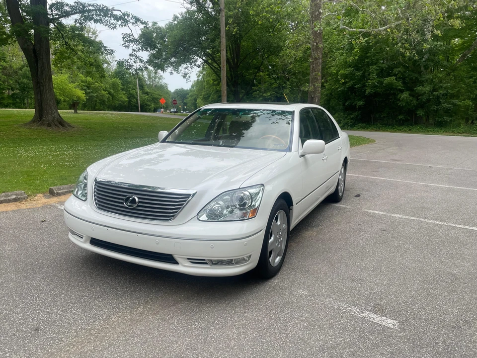 2006 Lexus LS 3rd Gen - Image 15 of 31