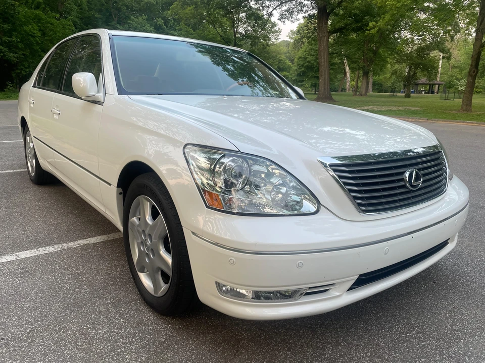 2006 Lexus LS 3rd Gen - Image 6 of 31