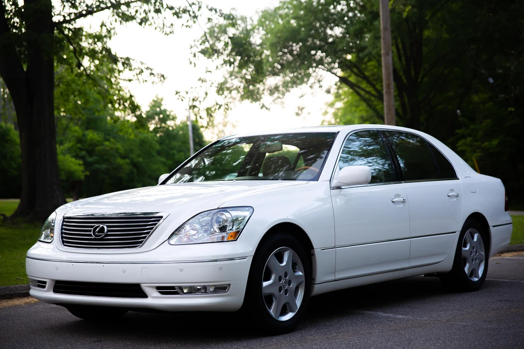 2006 Lexus LS 3rd Gen - Image 14 of 31