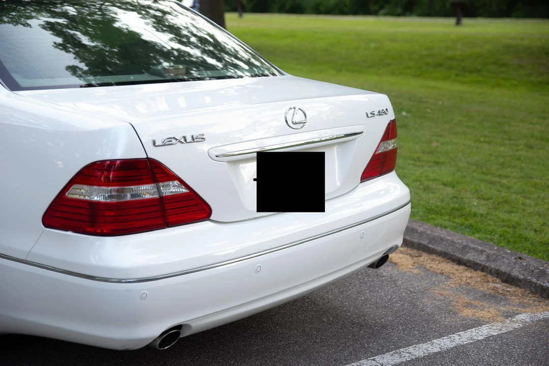 2006 Lexus LS 3rd Gen - Image 19 of 31