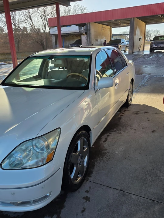 2006 Lexus LS 3rd Gen - Image 3 of 19