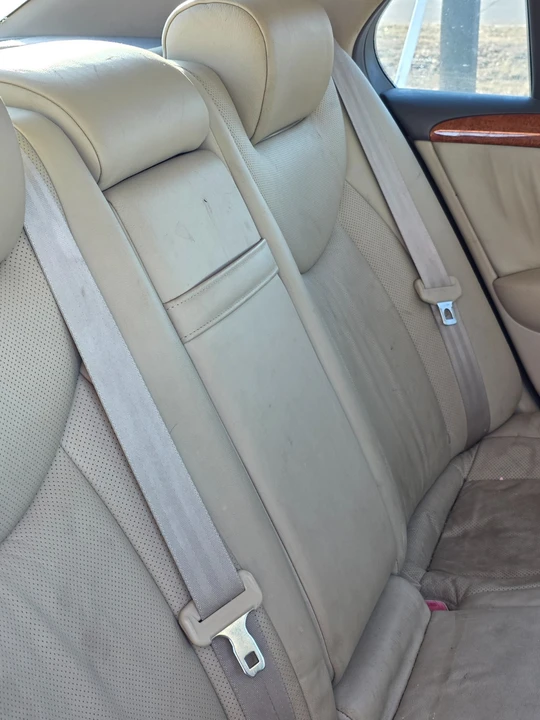 2006 Lexus LS 3rd Gen - Image 17 of 19