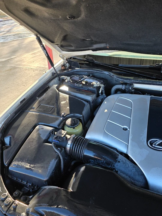 2006 Lexus LS 3rd Gen - Image 8 of 19