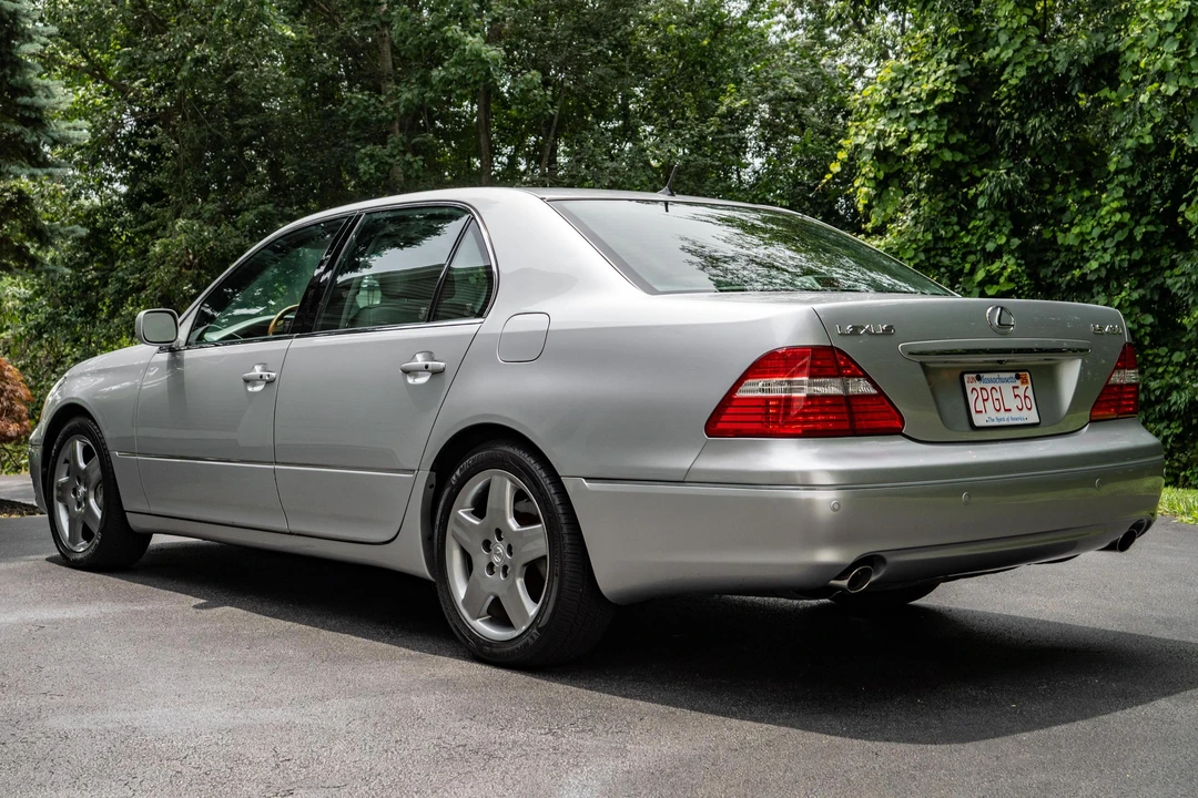 2006 Lexus LS 3rd Gen - Image 4 of 31