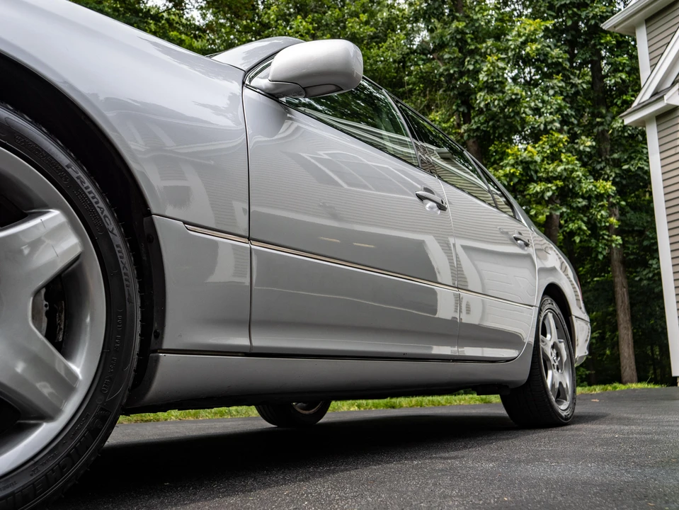 2006 Lexus LS 3rd Gen - Image 21 of 31
