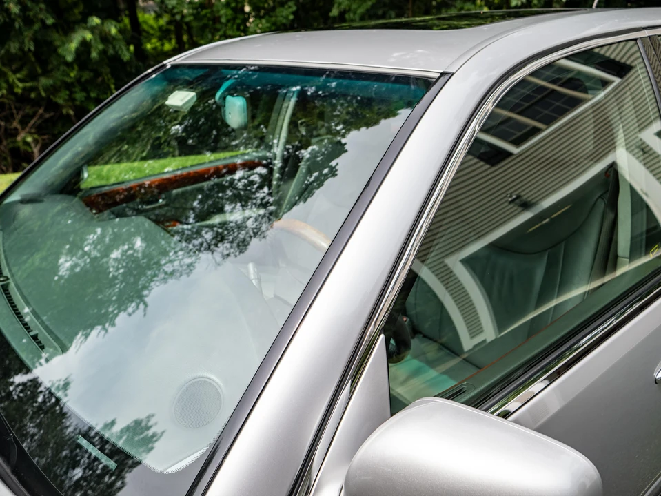 2006 Lexus LS 3rd Gen - Image 20 of 31
