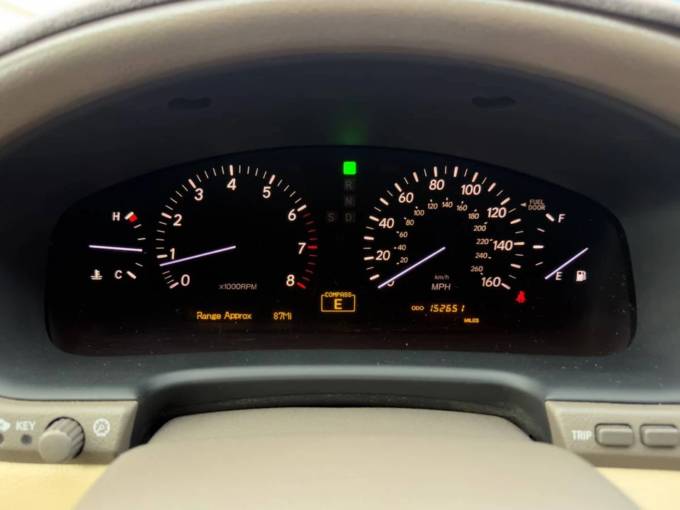 2006 Lexus LS 3rd Gen - Image 15 of 19