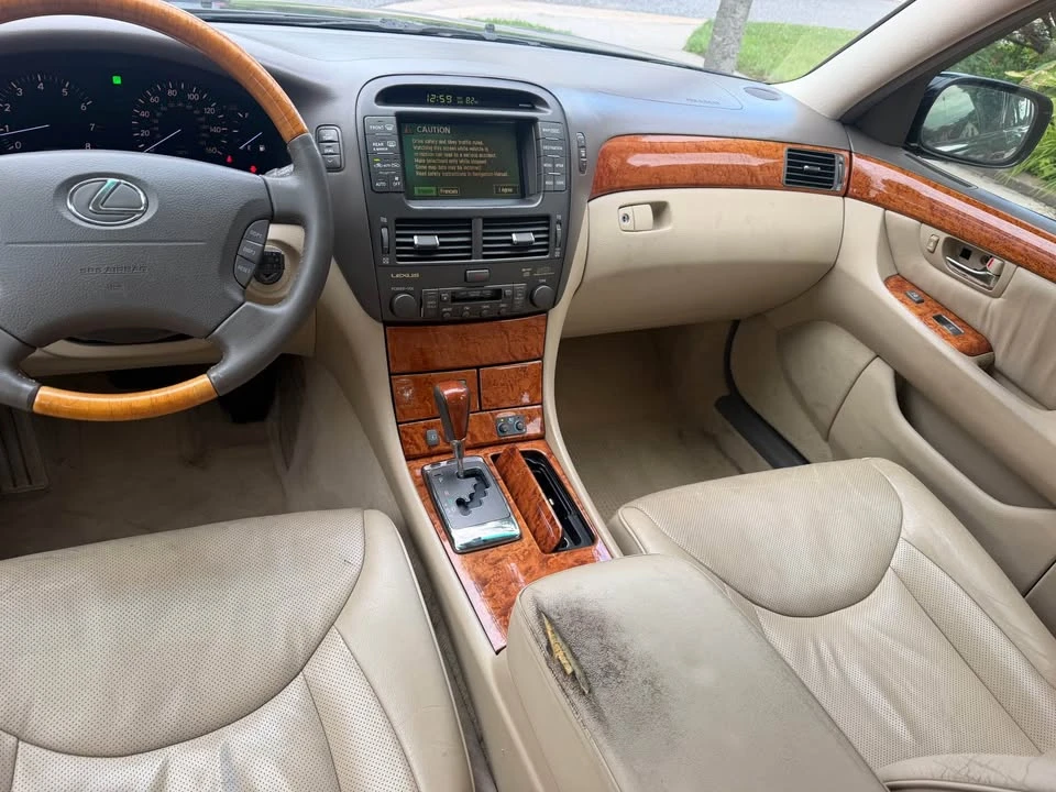 2006 Lexus LS 3rd Gen - Image 13 of 18
