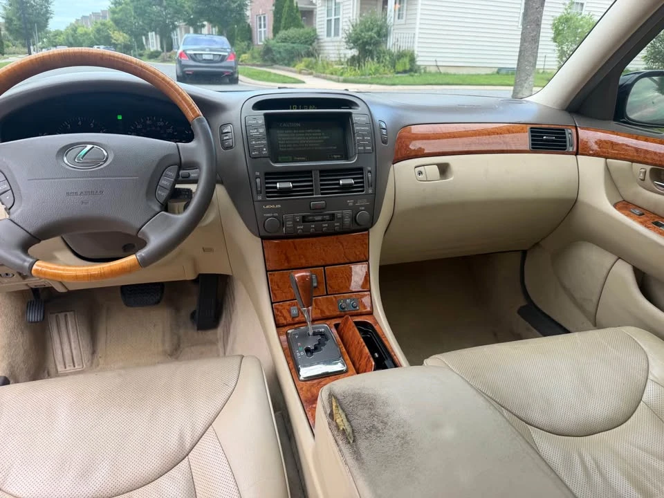 2006 Lexus LS 3rd Gen - Image 15 of 18