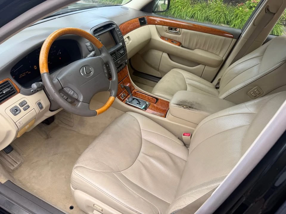 2006 Lexus LS 3rd Gen - Image 16 of 18