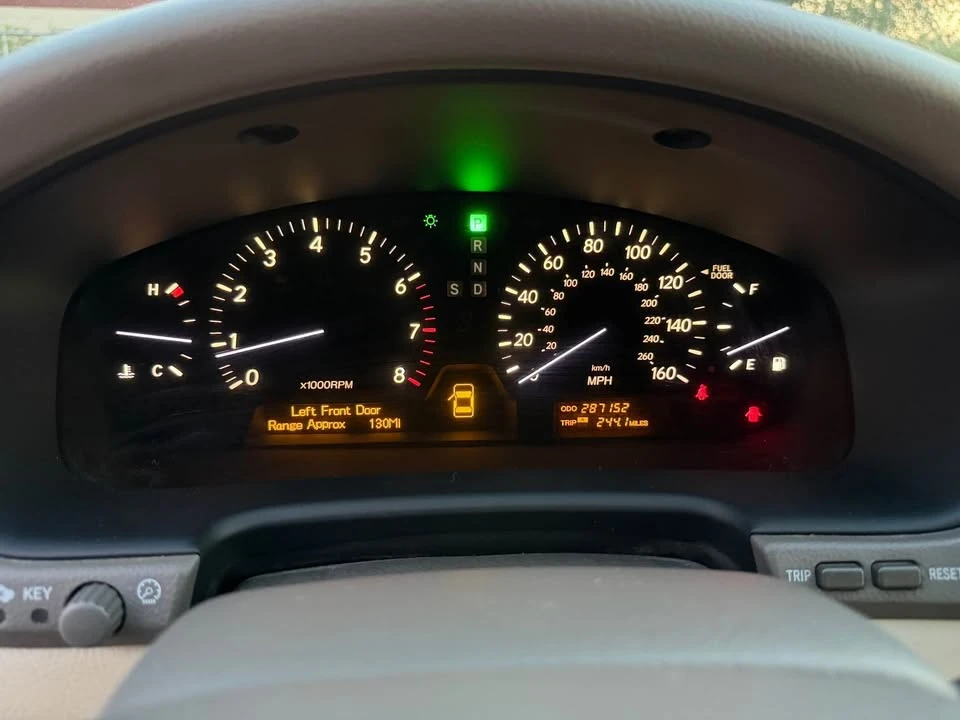 2006 Lexus LS 3rd Gen - Image 18 of 20