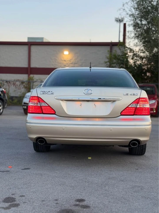 2006 Lexus LS 3rd Gen - Image 6 of 20