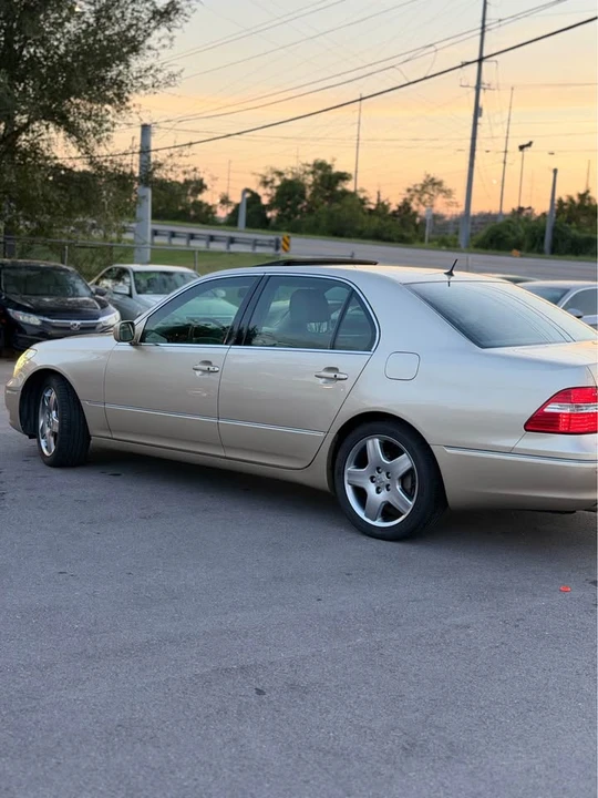 2006 Lexus LS 3rd Gen - Image 8 of 20