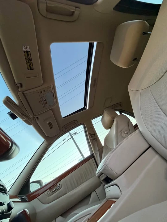 2006 Lexus LS 3rd Gen - Image 14 of 20