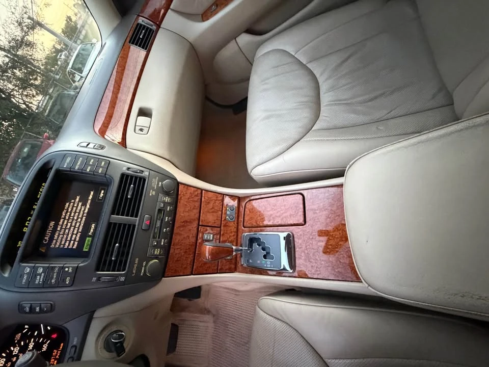 2006 Lexus LS 3rd Gen - Image 15 of 20