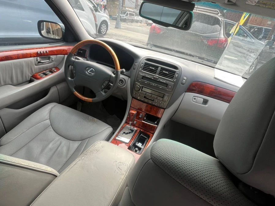 2006 Lexus LS 3rd Gen - Image 6 of 12