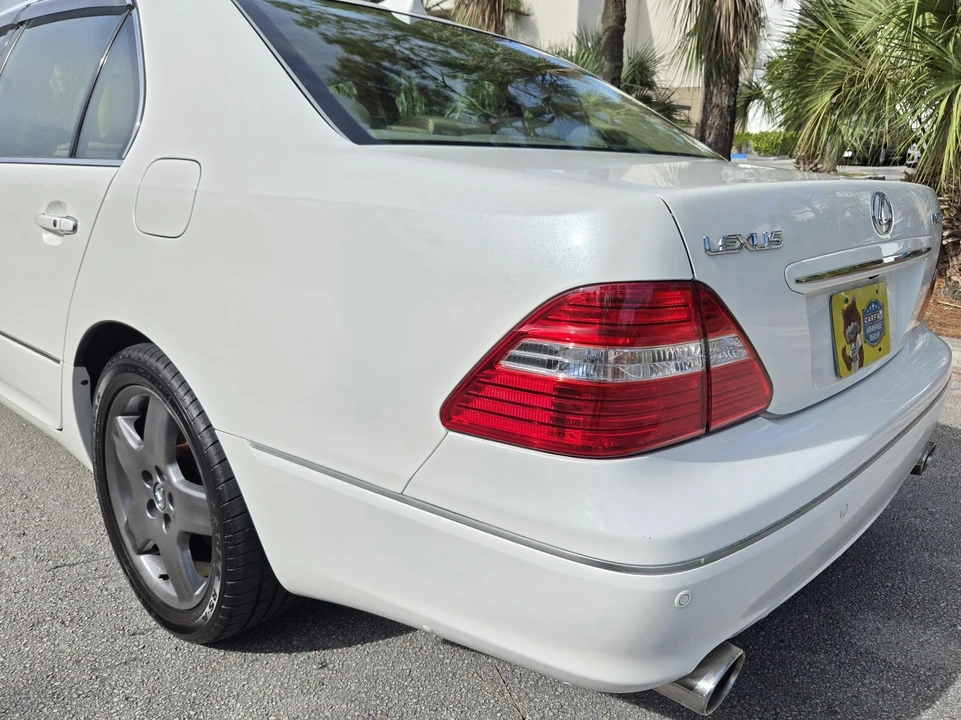 2006 Lexus LS 3rd Gen - Image 18 of 31