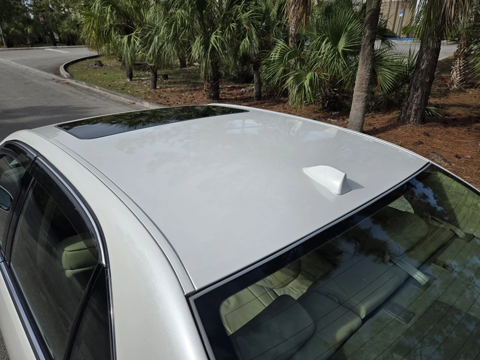 2006 Lexus LS 3rd Gen - Image 17 of 31