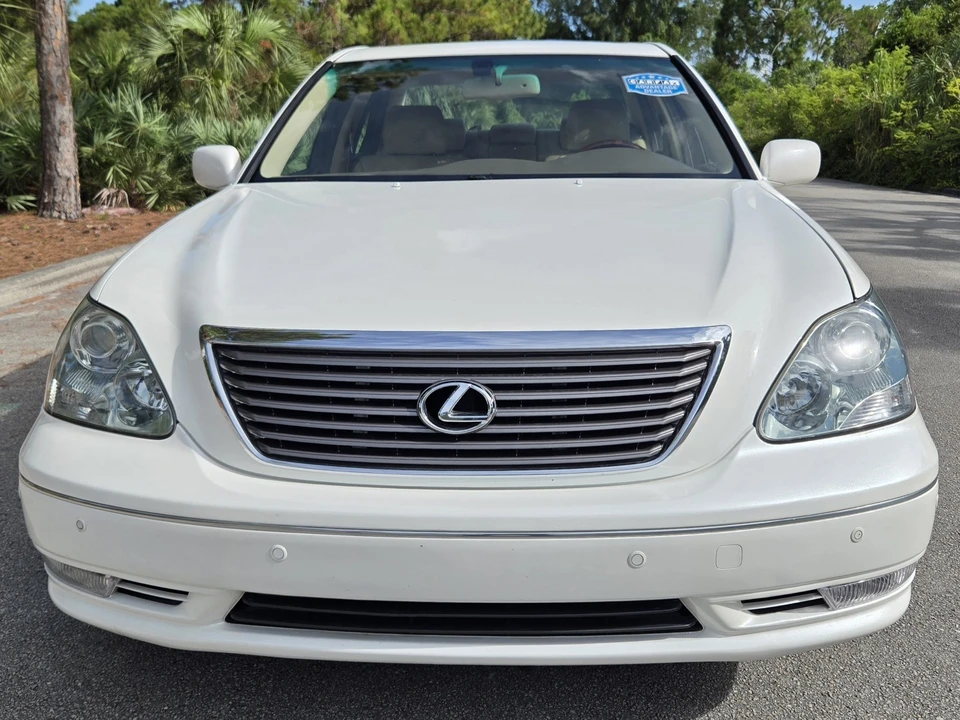 2006 Lexus LS 3rd Gen - Image 10 of 31