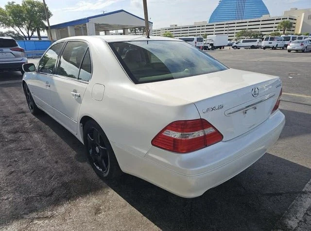 2006 Lexus LS 3rd Gen - Image 3 of 10