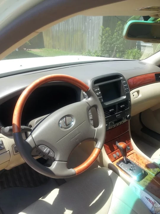 2006 Lexus LS 3rd Gen - Image 2 of 4