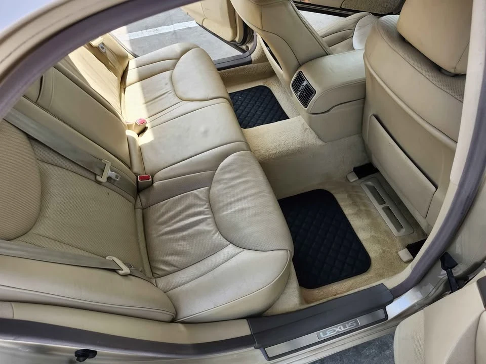 2006 Lexus LS 3rd Gen - Image 11 of 12