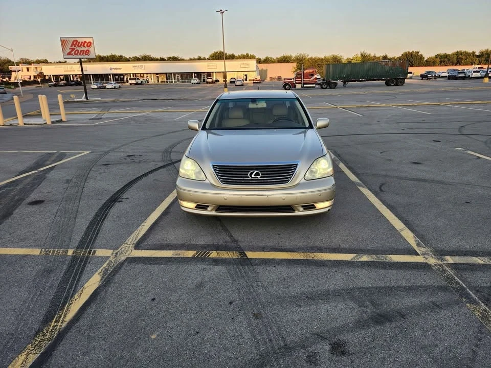 2006 Lexus LS 3rd Gen - Image 6 of 12