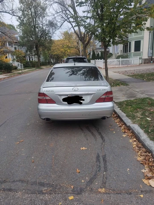 2006 Lexus LS 3rd Gen - Image 3 of 6