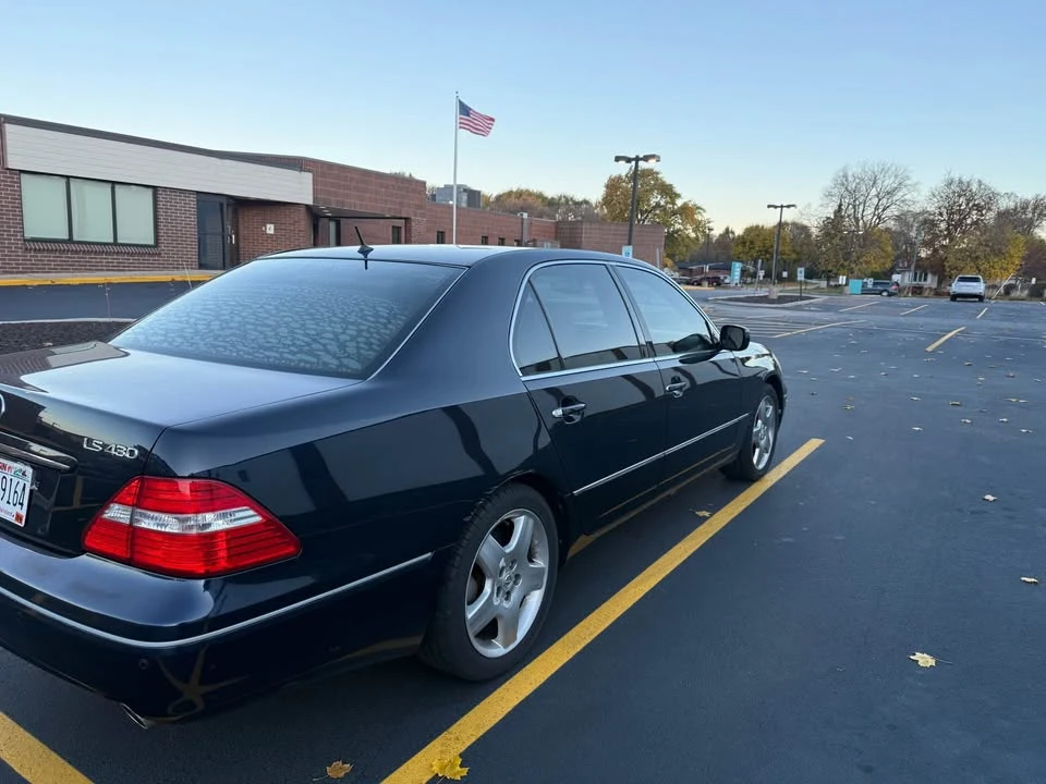 2006 Lexus LS 3rd Gen - Image 4 of 10