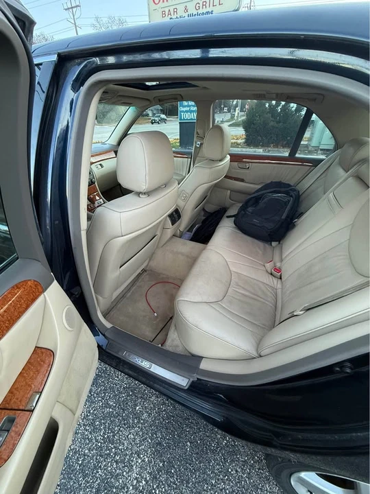 2006 Lexus LS 3rd Gen - Image 9 of 10