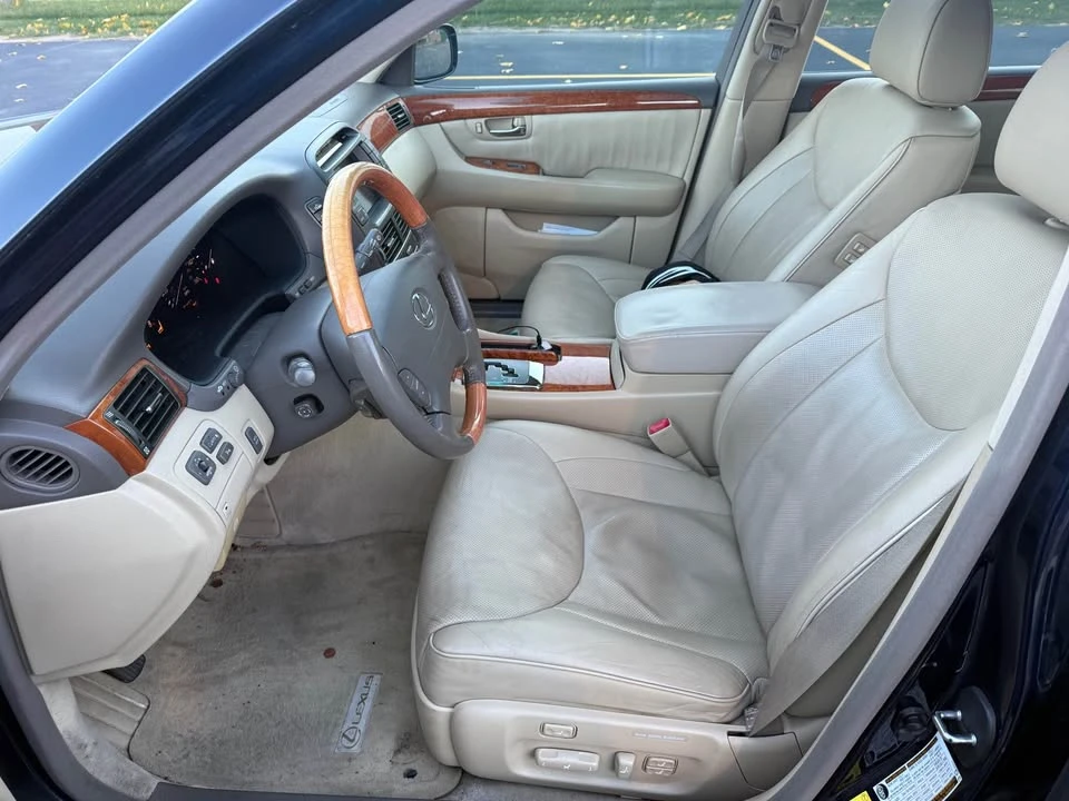 2006 Lexus LS 3rd Gen - Image 7 of 10
