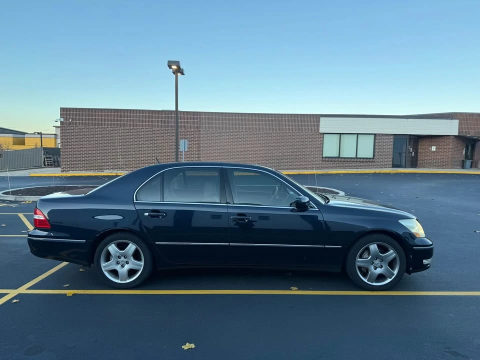 2006 Lexus LS 3rd Gen - Image 5 of 10