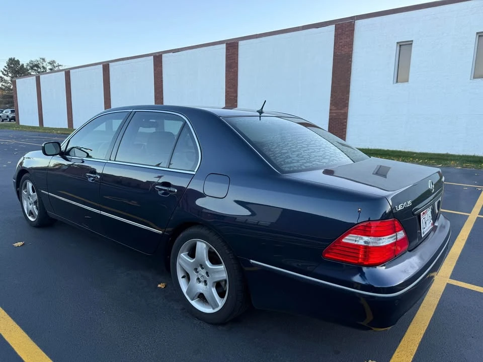 2006 Lexus LS 3rd Gen - Image 3 of 10