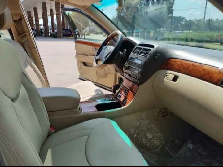 2006 Lexus LS 3rd Gen - Image 17 of 17