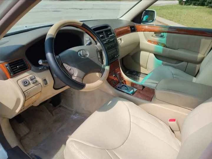 2006 Lexus LS 3rd Gen - Image 10 of 17