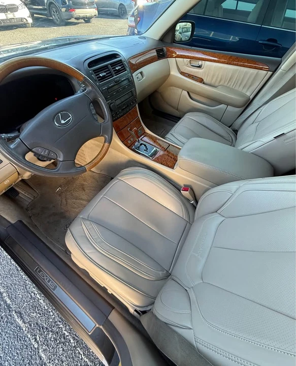 2006 Lexus LS 3rd Gen - Image 3 of 5
