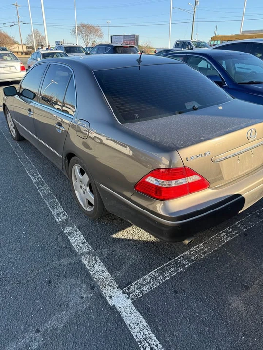 2006 Lexus LS 3rd Gen - Image 2 of 5