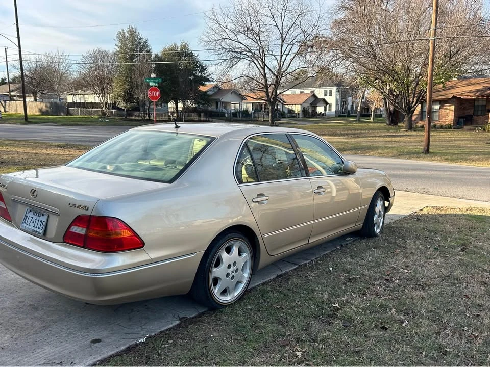 2006 Lexus LS 3rd Gen - Image 5 of 9